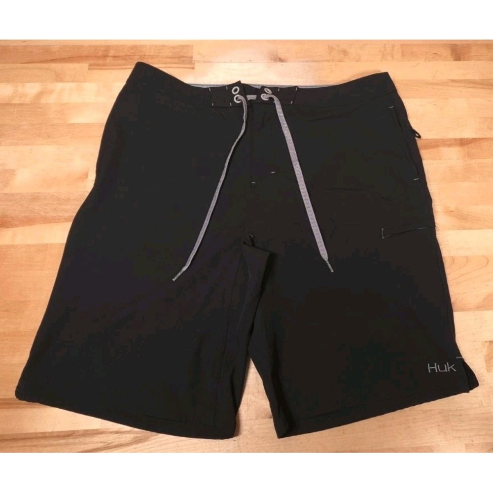 Huk Fishing Shorts Mens Size 36 Black Cargo Utility Pocket Outdoor Performance